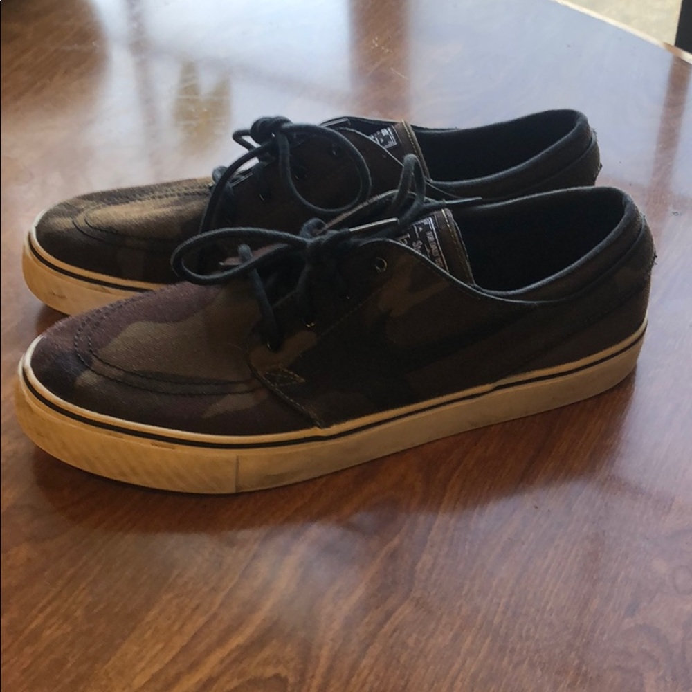 Nike janoski camo